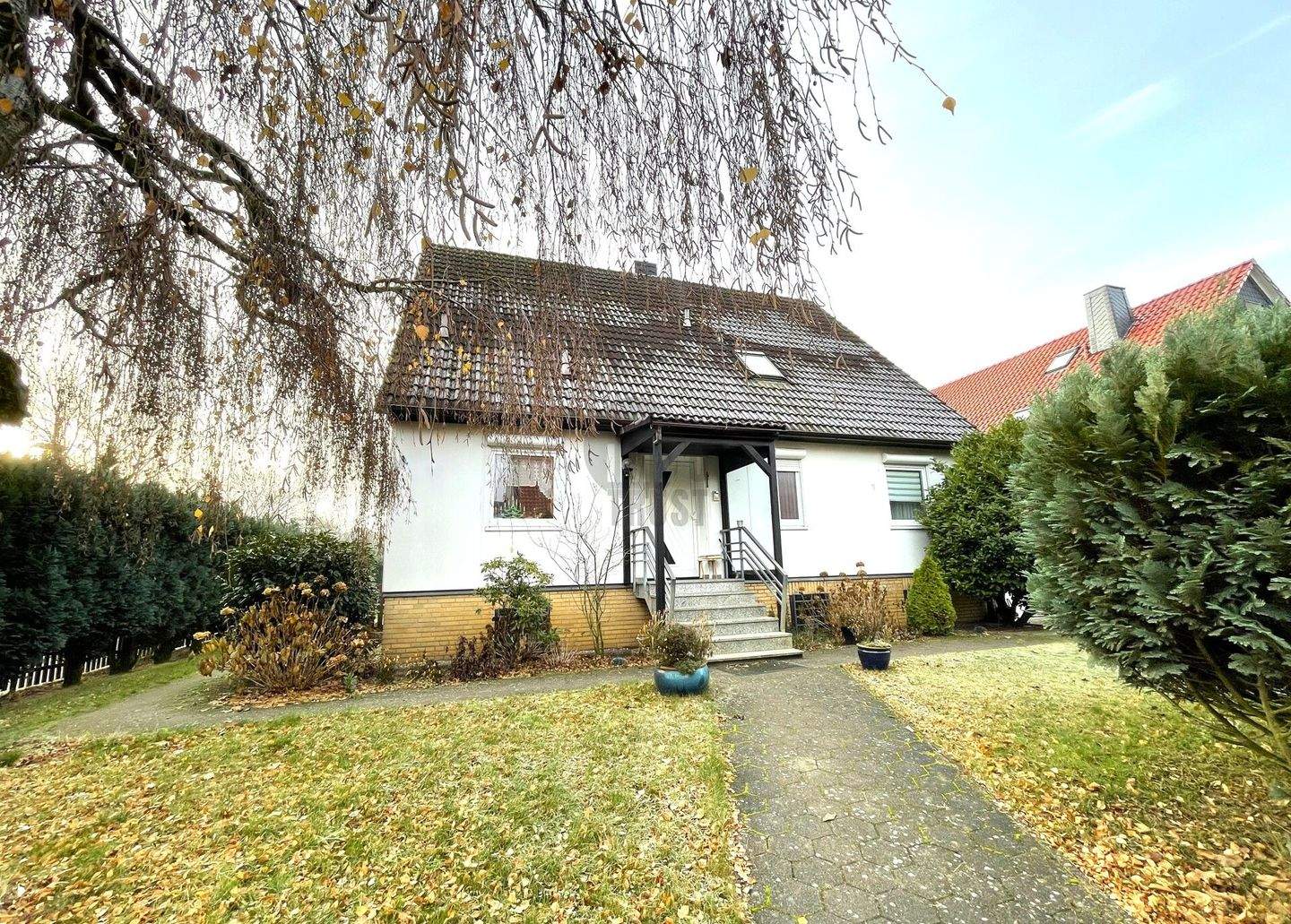 Viel Raum zum Leben: Gepflegtes Einfamilienhaus mit Ausbaupotenzial in Hannover-Sahlkamp, 30179 Hannover