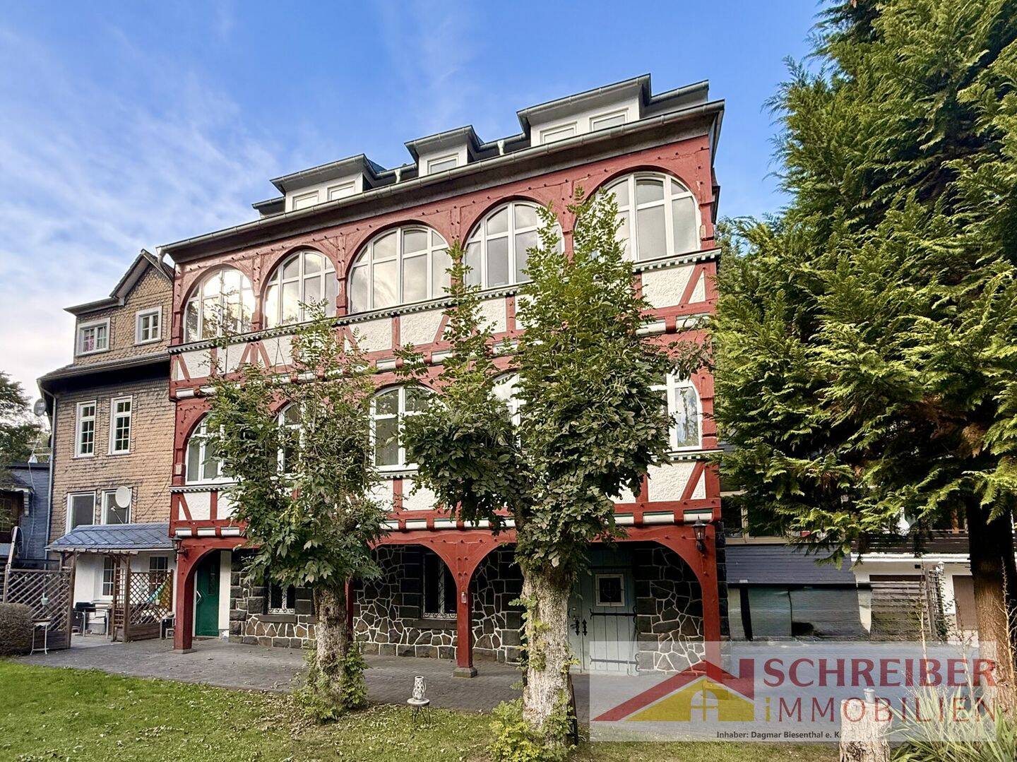 Außergewöhnliche Wohnung mit 2 Zimmern, Kamin, Einbauküche in sehr ruhiger Lage zu vermieten, 57334 Bad Laasphe