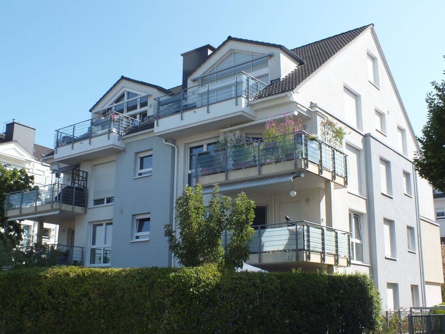 Moderne DG-Maisonette mit 4 Zimmer in gesuchter Lage von Enkheim, 60388 Frankfurt am Main (Bergen-Enkheim Seckbach)