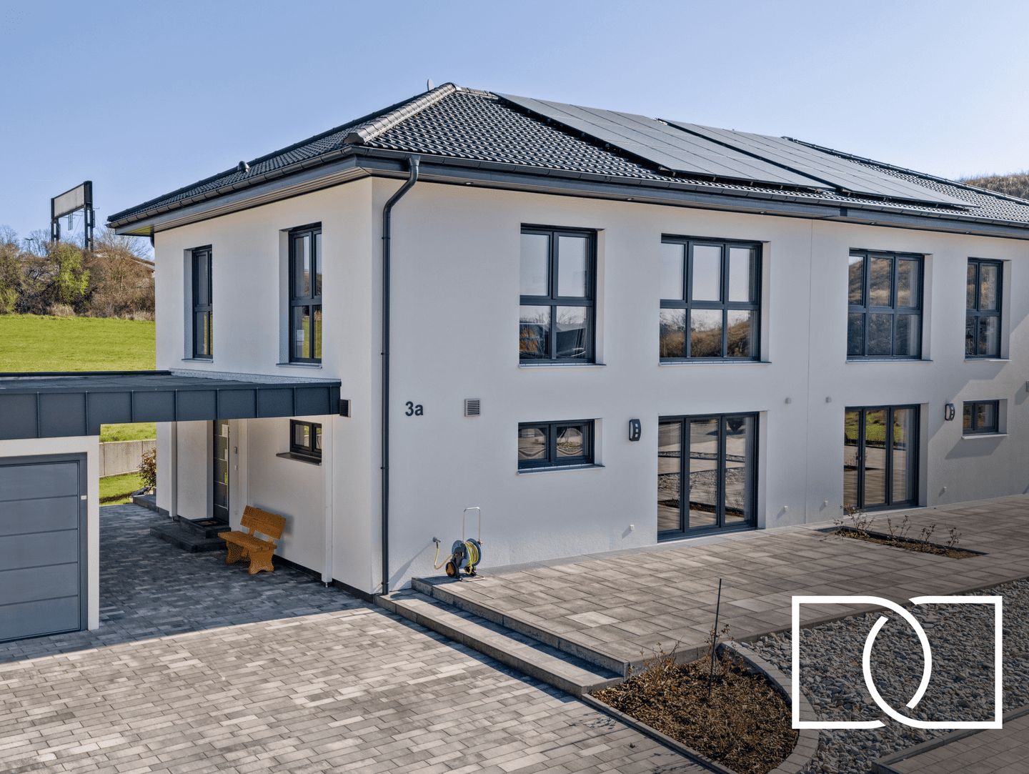 Bezugsfertiger Neubau! Hochwertiges KfW 40+ Haus in ruhiger Lage mit Südterrasse, Garten und Garage, 95502 Himmelkron