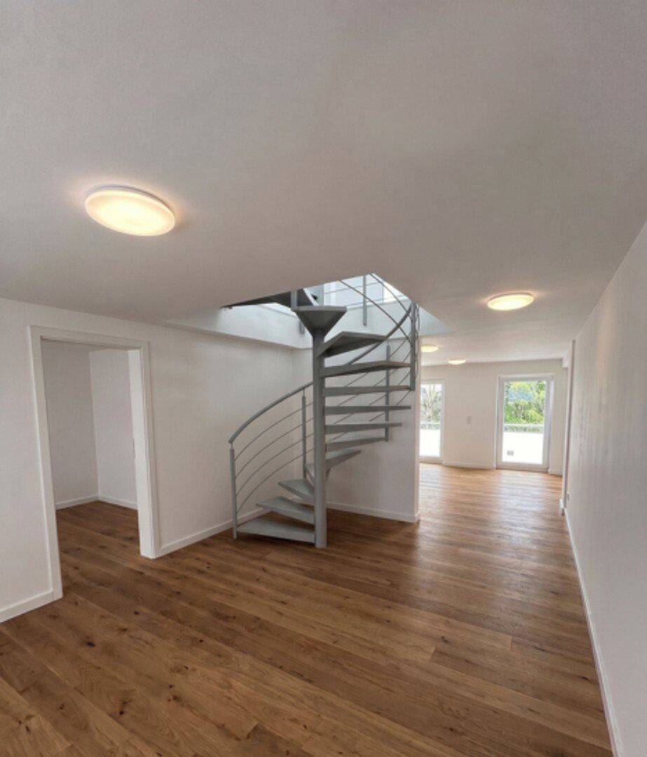 Exklusive kernsanierte Wohnung mit Balkon, Garage und Wallbox, 72124 Pliezhausen