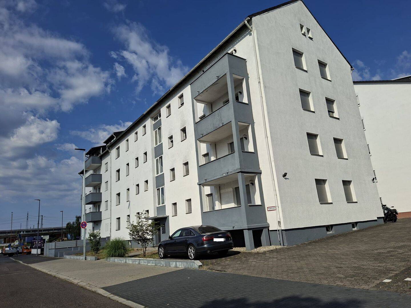 Schöne, sanierte 3-Zi-Wohnung in zentraler Lage mit ruhigem Balkon, 63450 Hanau