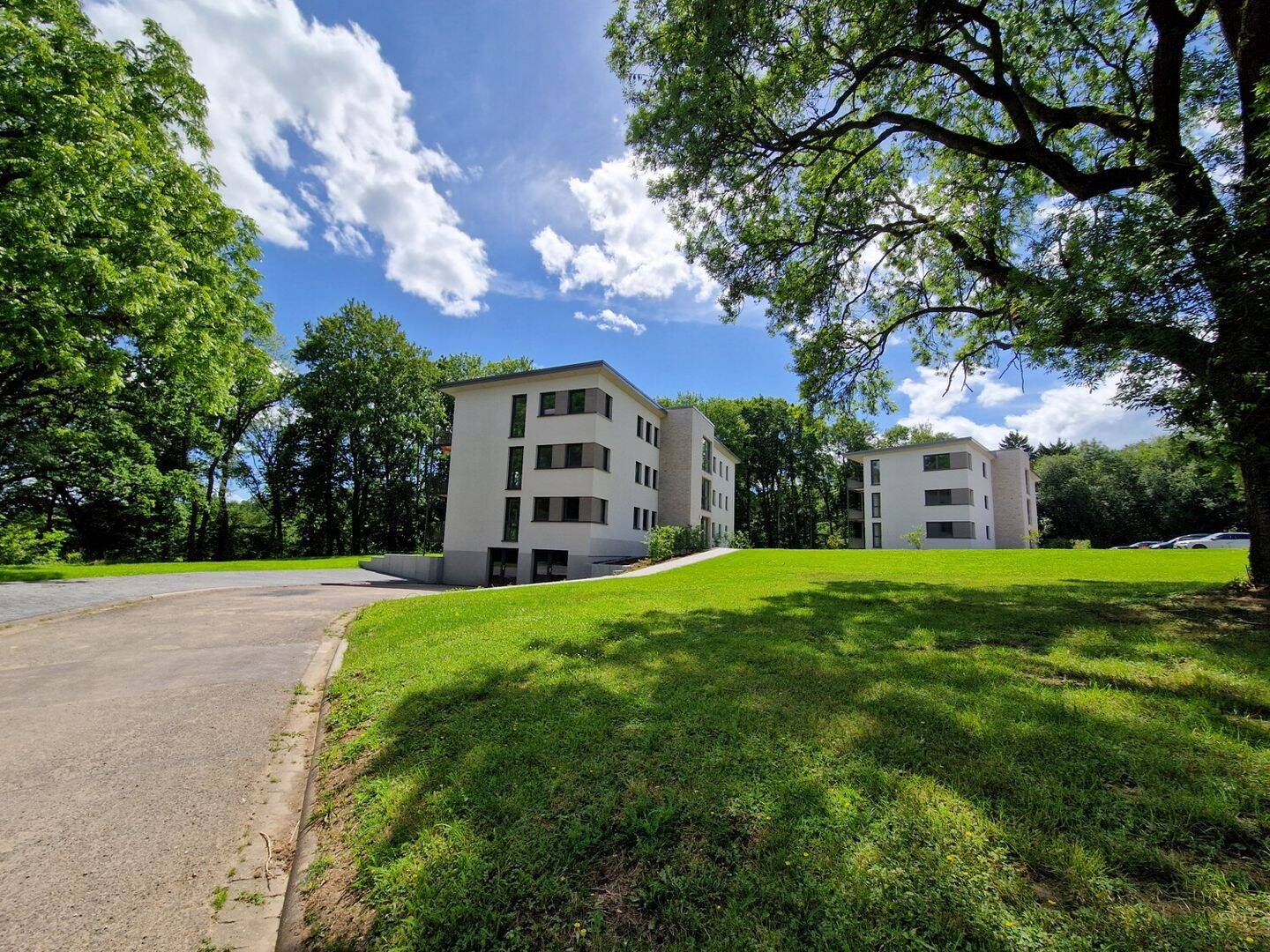 Quartier in den Schloßgärten. Traumhafte Penthouse-Wohnung mitten im Wald, 5 min. bis Limburg., 65594 Runkel