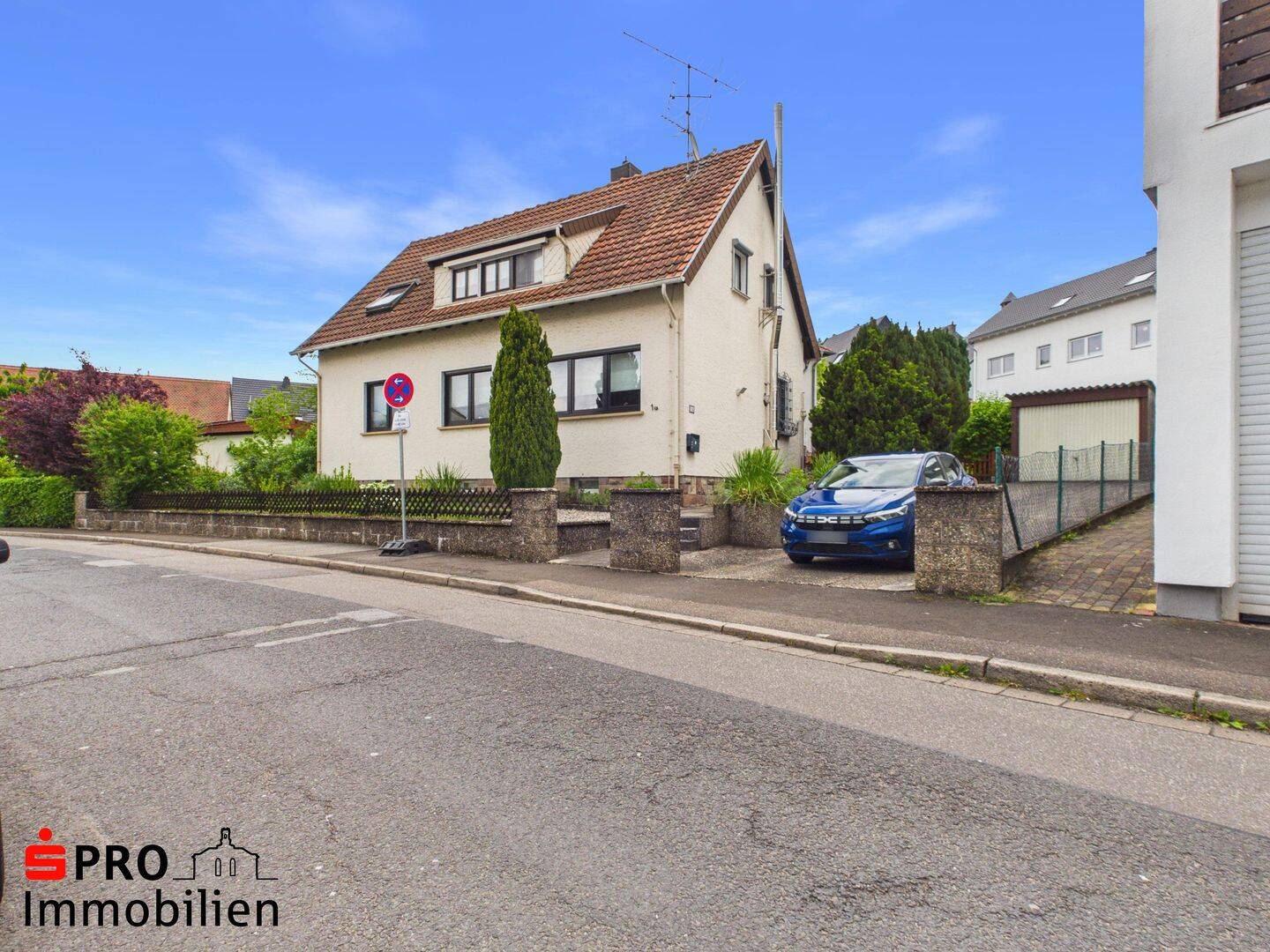 Gepflegtes Zweifamilienhaus mit Terrasse, Garten & Garage, 66459 Kirkel