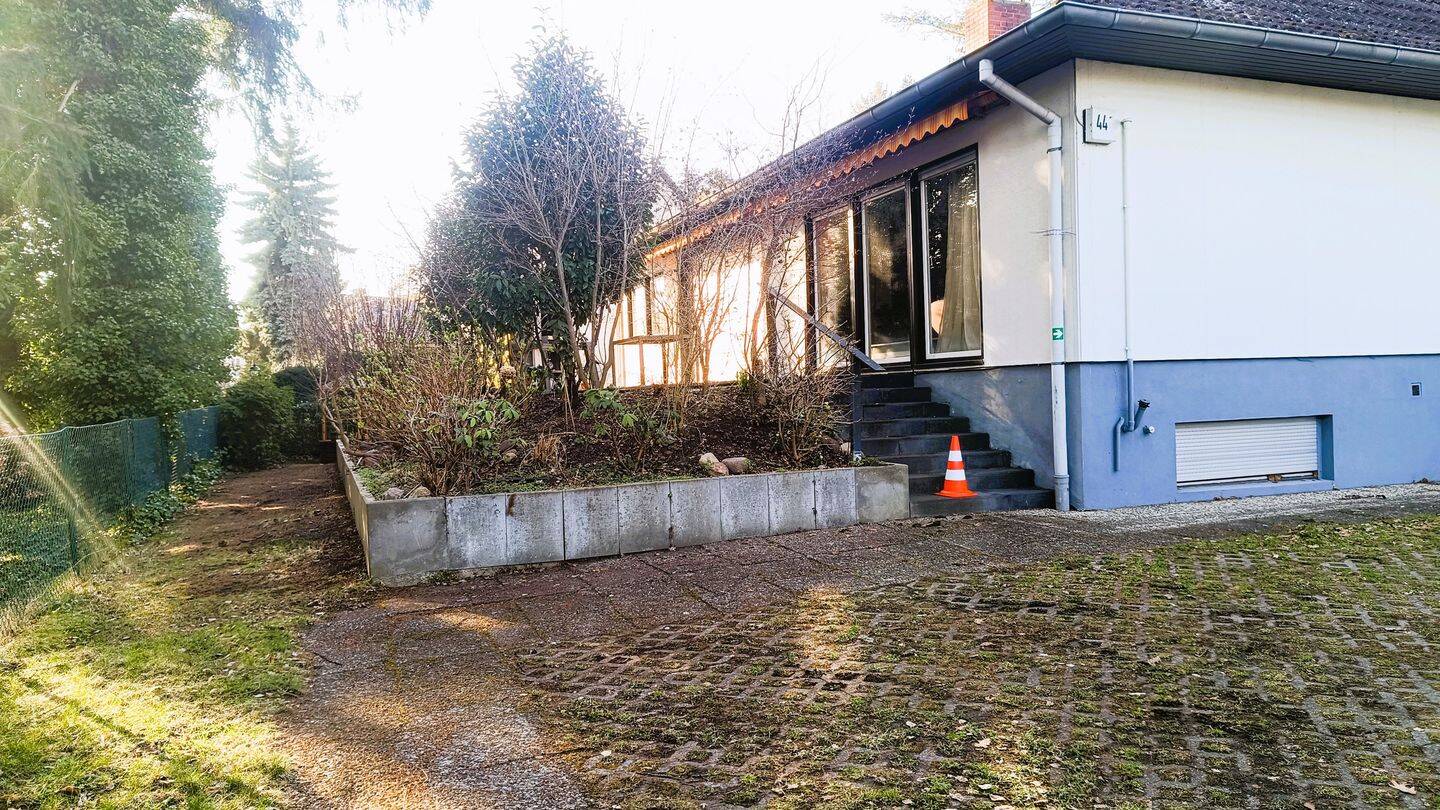 Maisonette/ Haus mit Terrasse+ Einzelgarage+ DG-Reserve, 12107 Berlin (Tempelhof-Schöneberg)