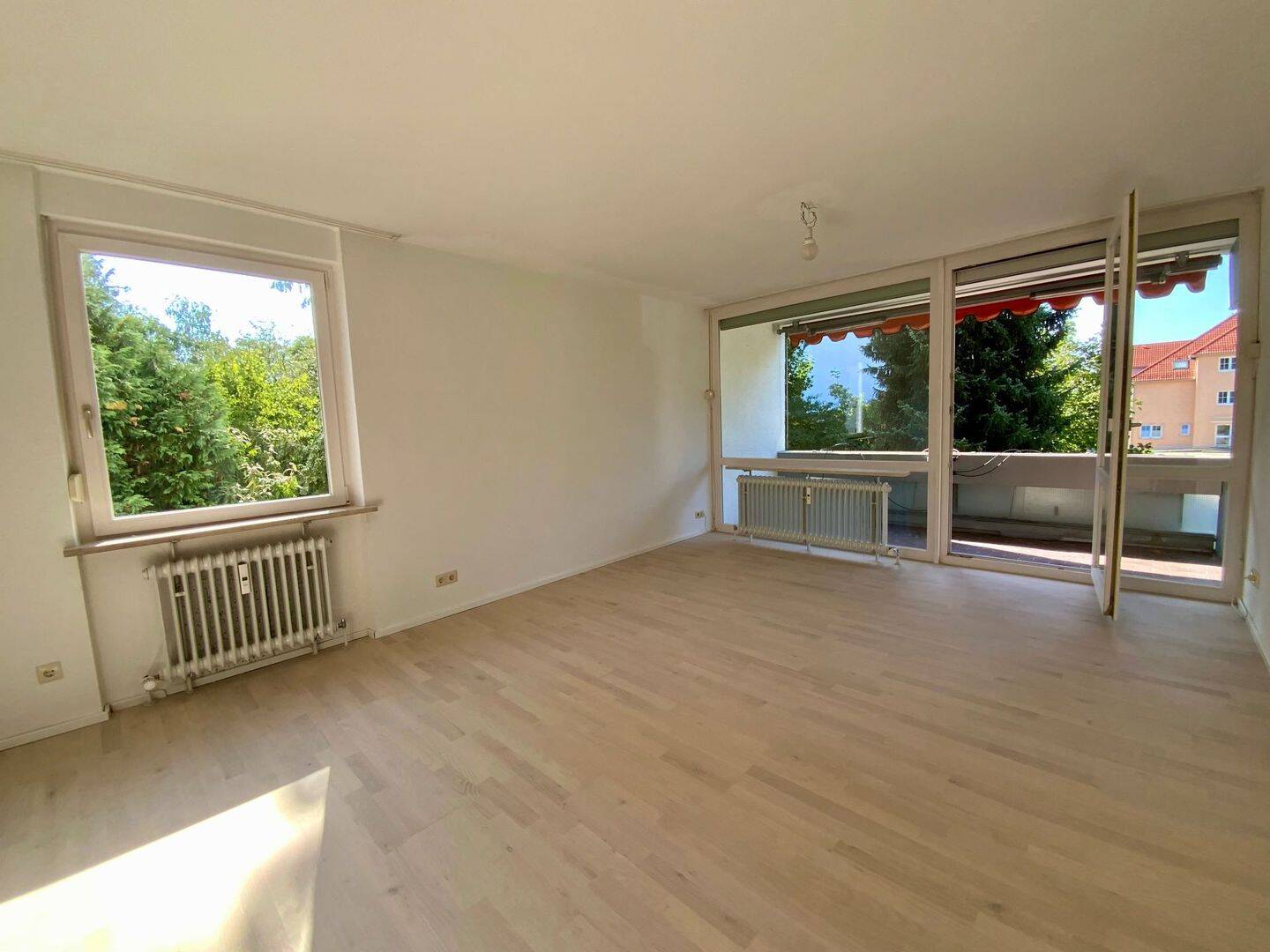 Renovierte 3- Zimmer-Wohnung im 1. OG mit großem Südbalkon, 86825 Bad Wörishofen