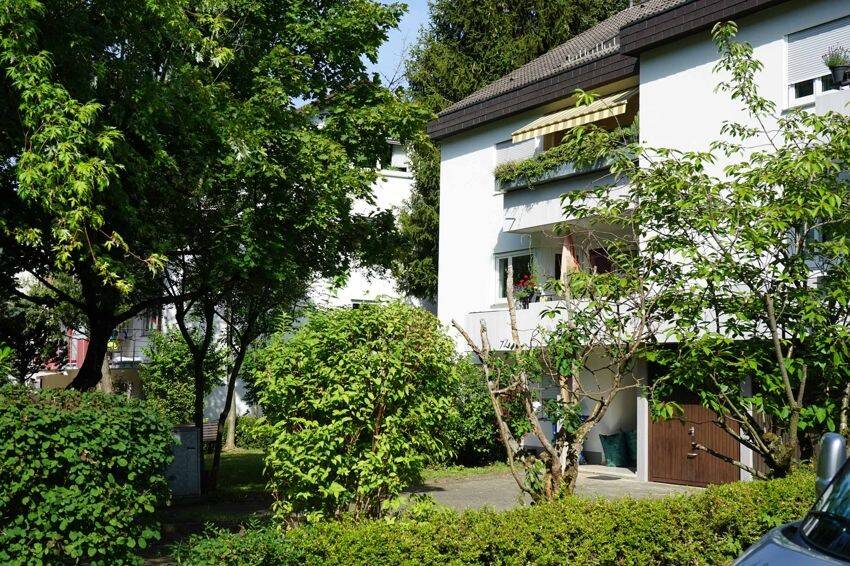 “Lichtdurchflutete 2-Zimmer-DG Wohnung mit Süd-Loggia, Raumhöhe und traumhaftem Blick ins Grüne.”, 79594 Inzlingen