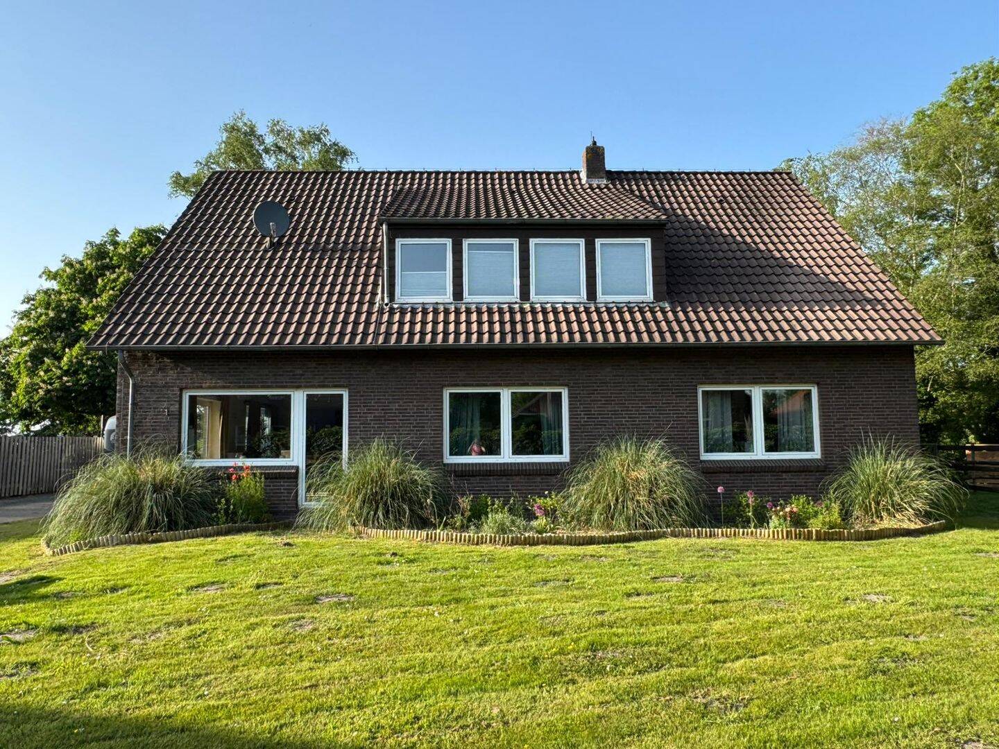 Charmantes Haus mit genehmigter Pferdehaltung & großem Grundstück, 26842 Ostrhauderfehn
