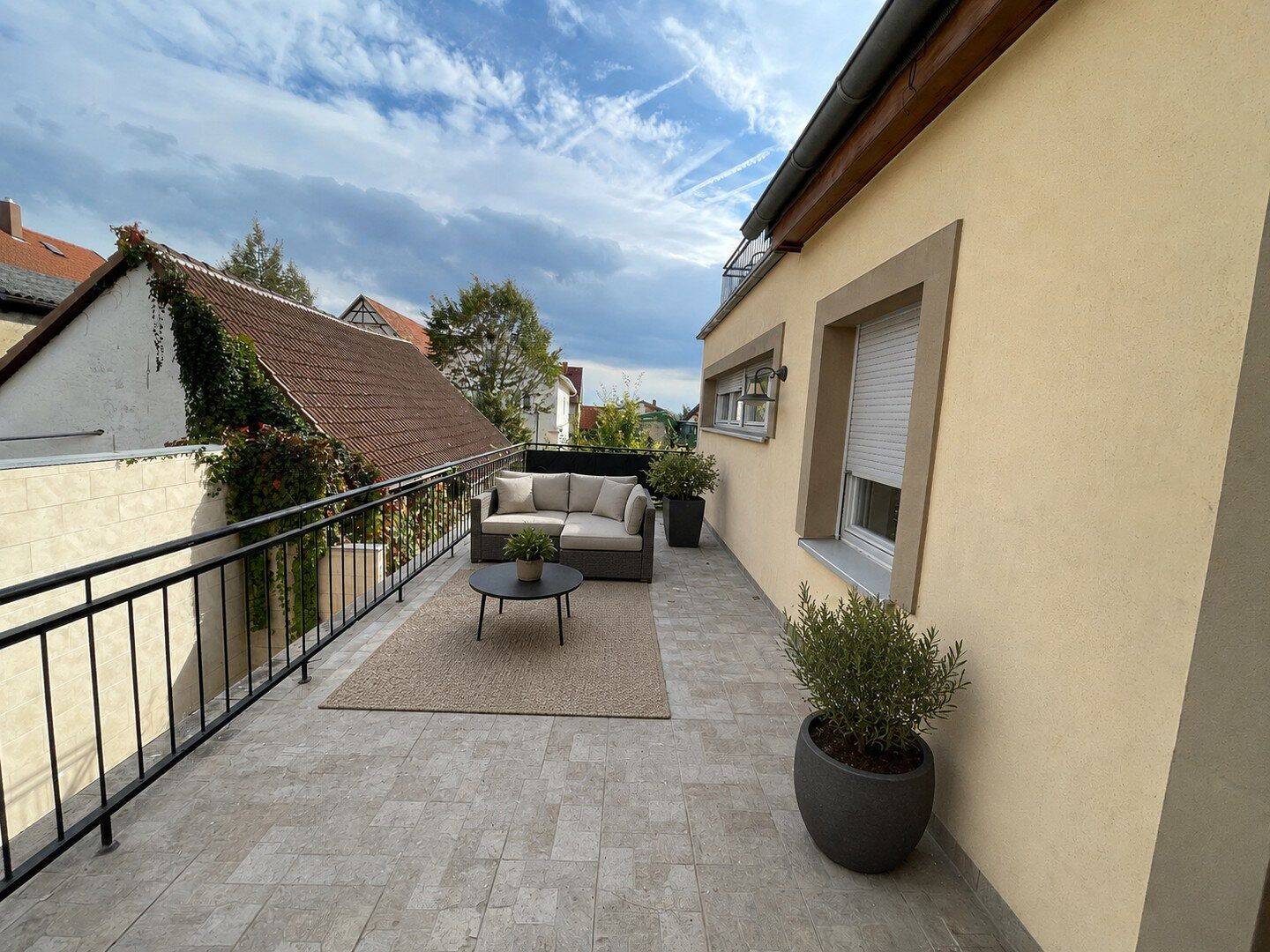 Großzügige 3-Zimmer-Wohnung mit mega Terrasse in Sinsheim-Hilsbach, 74889 Sinsheim