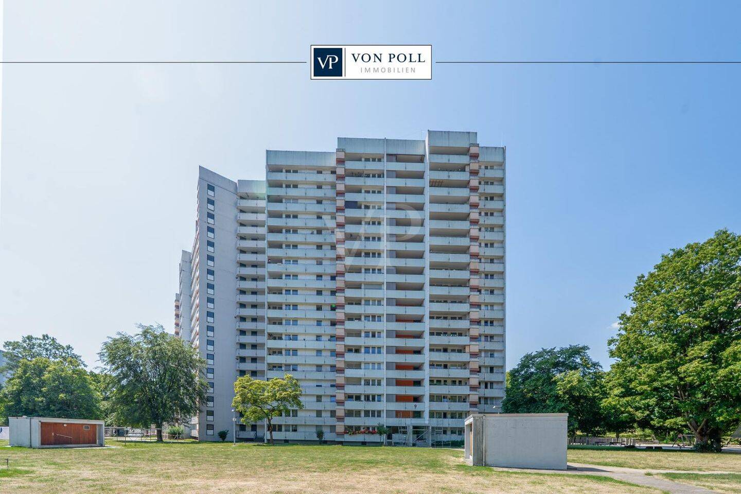 Hochhaus-Wohnung: Dachgeschoss mit Panorama und Loggia-Genuss, 71067 Sindelfingen