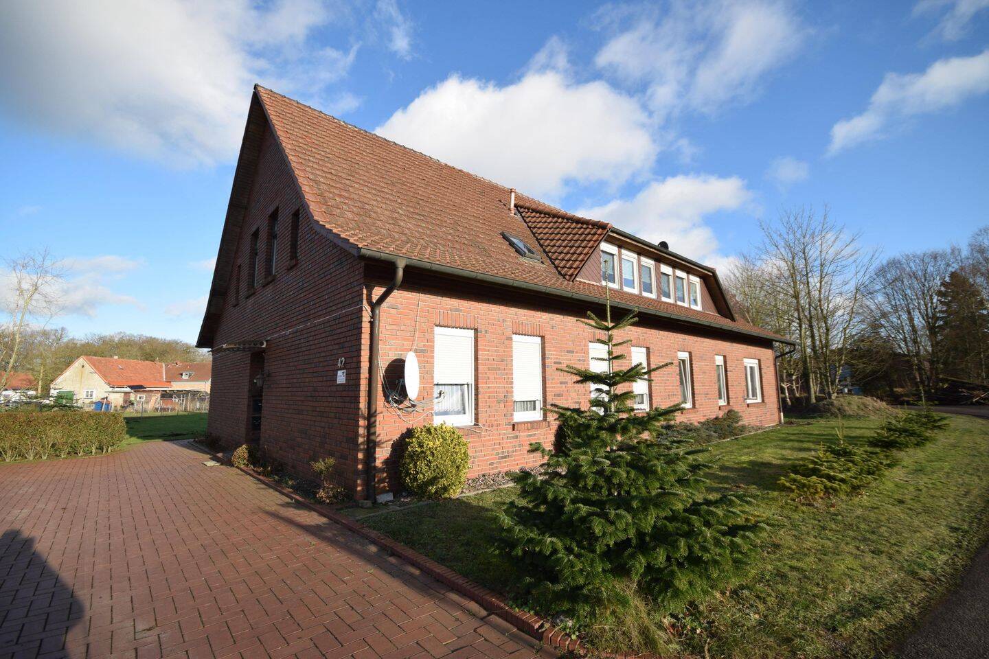 Mehrfamilienhaus mit 5 Wohnungen in Wagenfeld, 49419 Wagenfeld