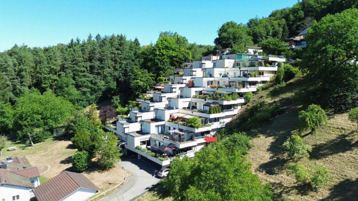 Traumhafte Terrassenwohnung mit Panoramablick, XXL-Terrasse und hochwertiger Sanierung, 79790 Küssaberg