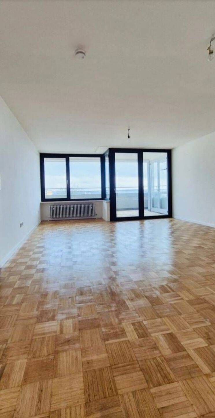 Modern renovierte 3 Zim.- Wohnung (80qm).Mit Panoramaview, 92224 Amberg