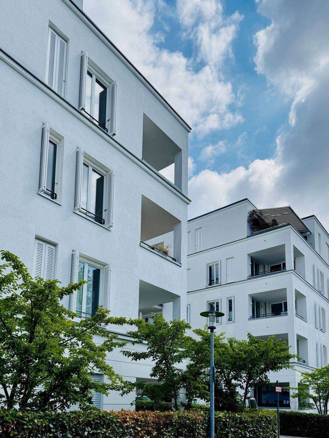 Moderne 2-Zi.-Neubauwohnung (2016) möbliert, Loggia, EBK & TG Stellplatz in Neuhausen Nymphenburg, 80634 München (Neuhausen-Nymphenburg)