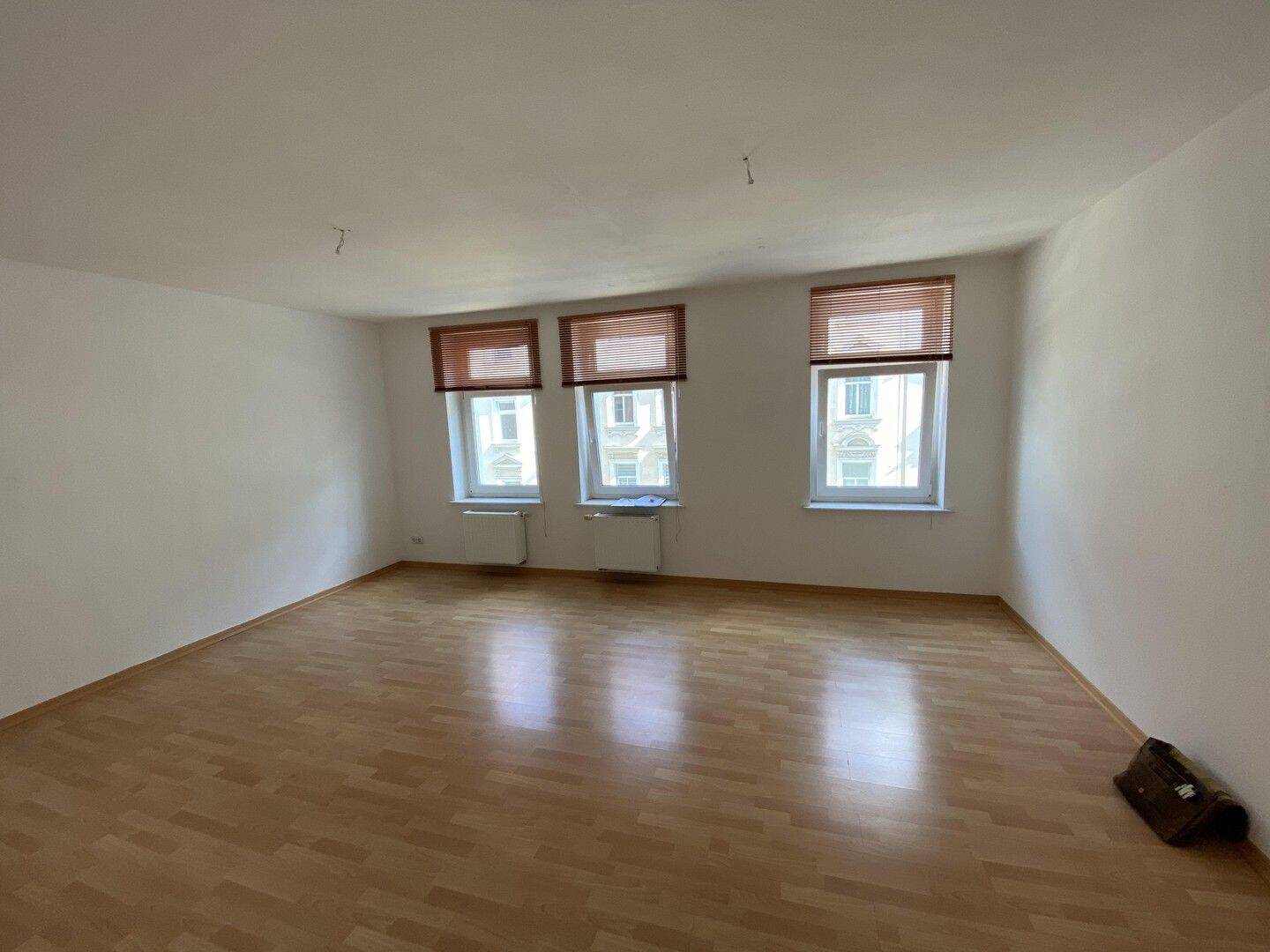 Stilvolle geräumige 3 Raumwohnung mit Balkon in der Nähe vom Lindenauer Markt, 4177 Leipzig (Altlindenau Lindenau)