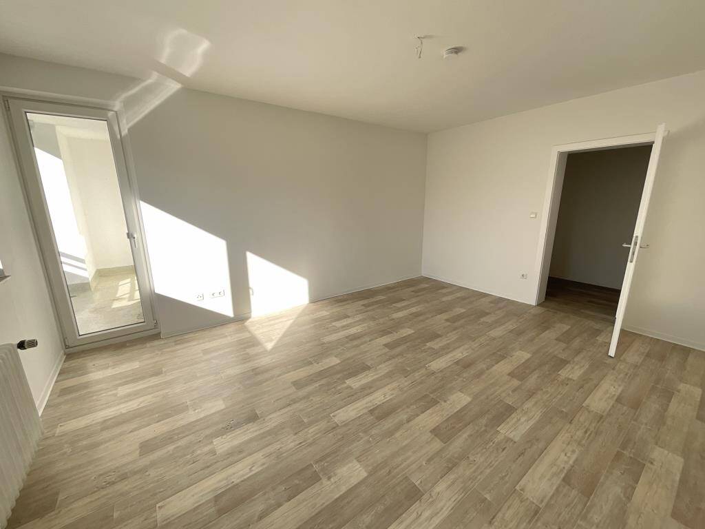 Charmante 3-Zimmer-Wohnung im modernisierten Mehrfamilienhaus frei!, 33330 Gütersloh