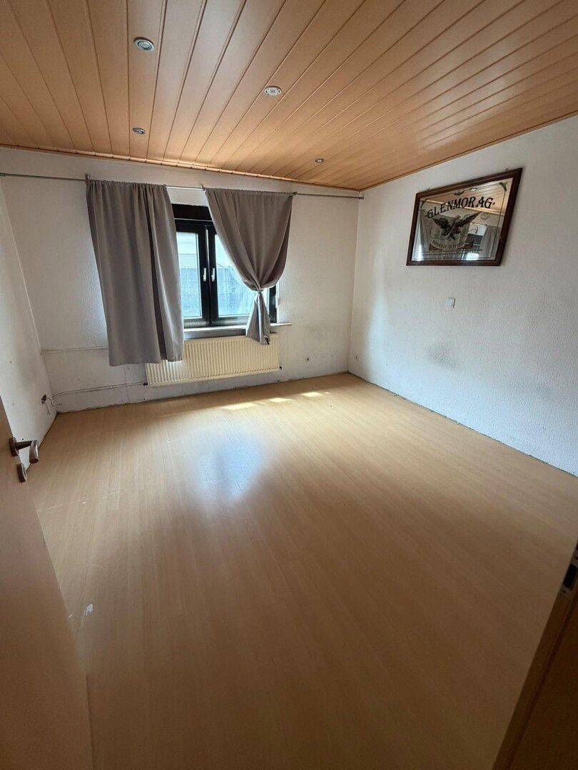 Zweifamilienhaus mit ca. 200 m² und 9 Zimmern in Erlensee – nur als gesamtes Haus zu vermieten, 63526 Erlensee