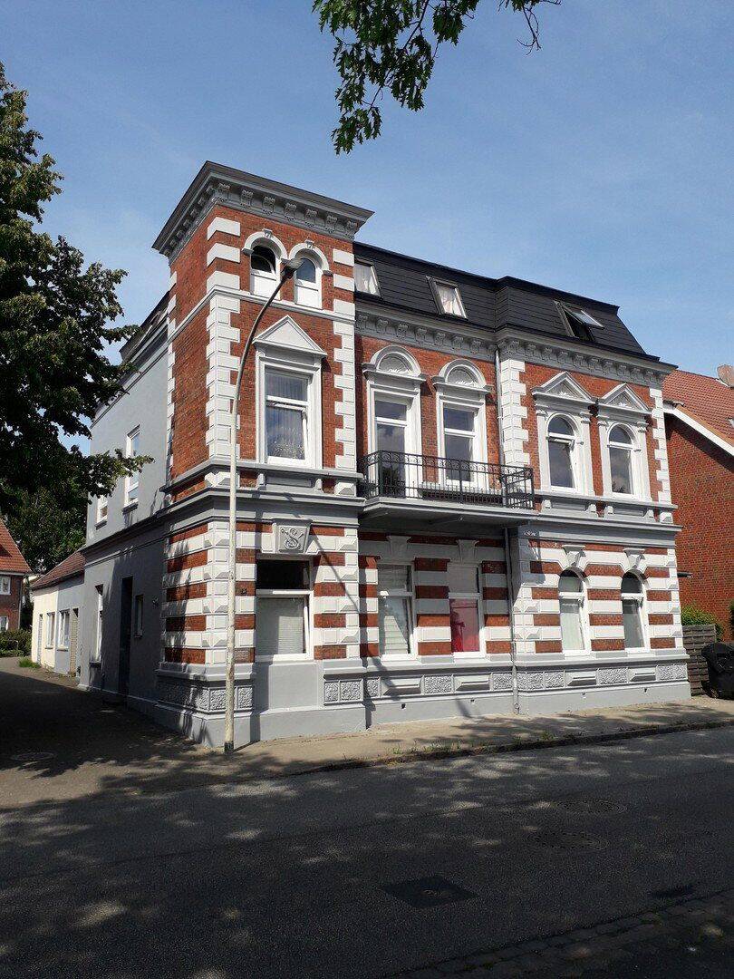 Große 2 Zi.-Whg.mit moderner Einbauküche,Wintergarten,eigener Eingang,KFZ Stellplatz vor der Tür, 25436 Uetersen