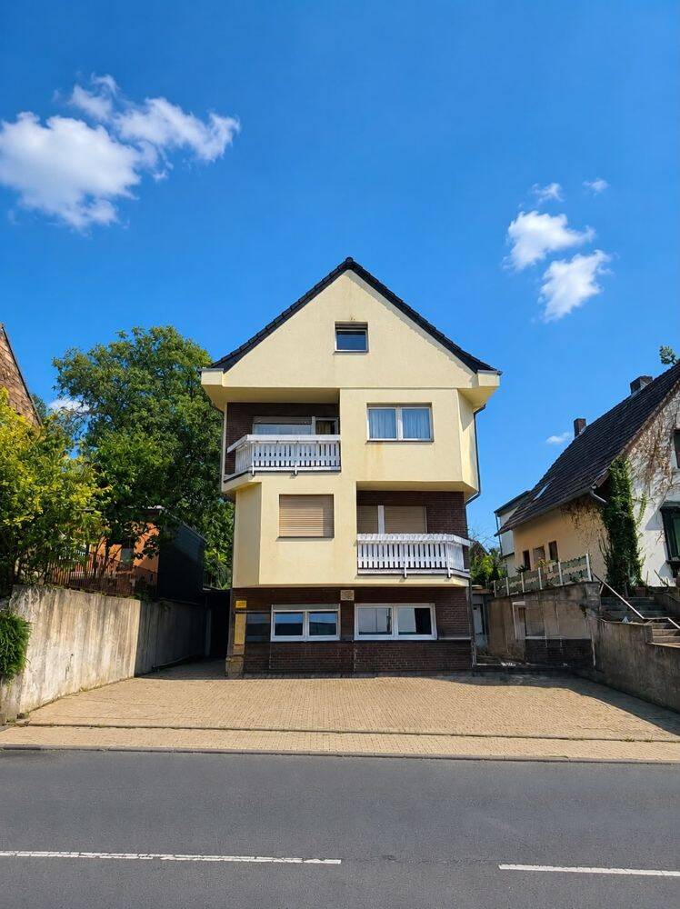Gemütliche Eigentumswohnung mit Kamin, zwei Balkonen und offenem Wohnkonzept in Nideggen!, 52385 Nideggen
