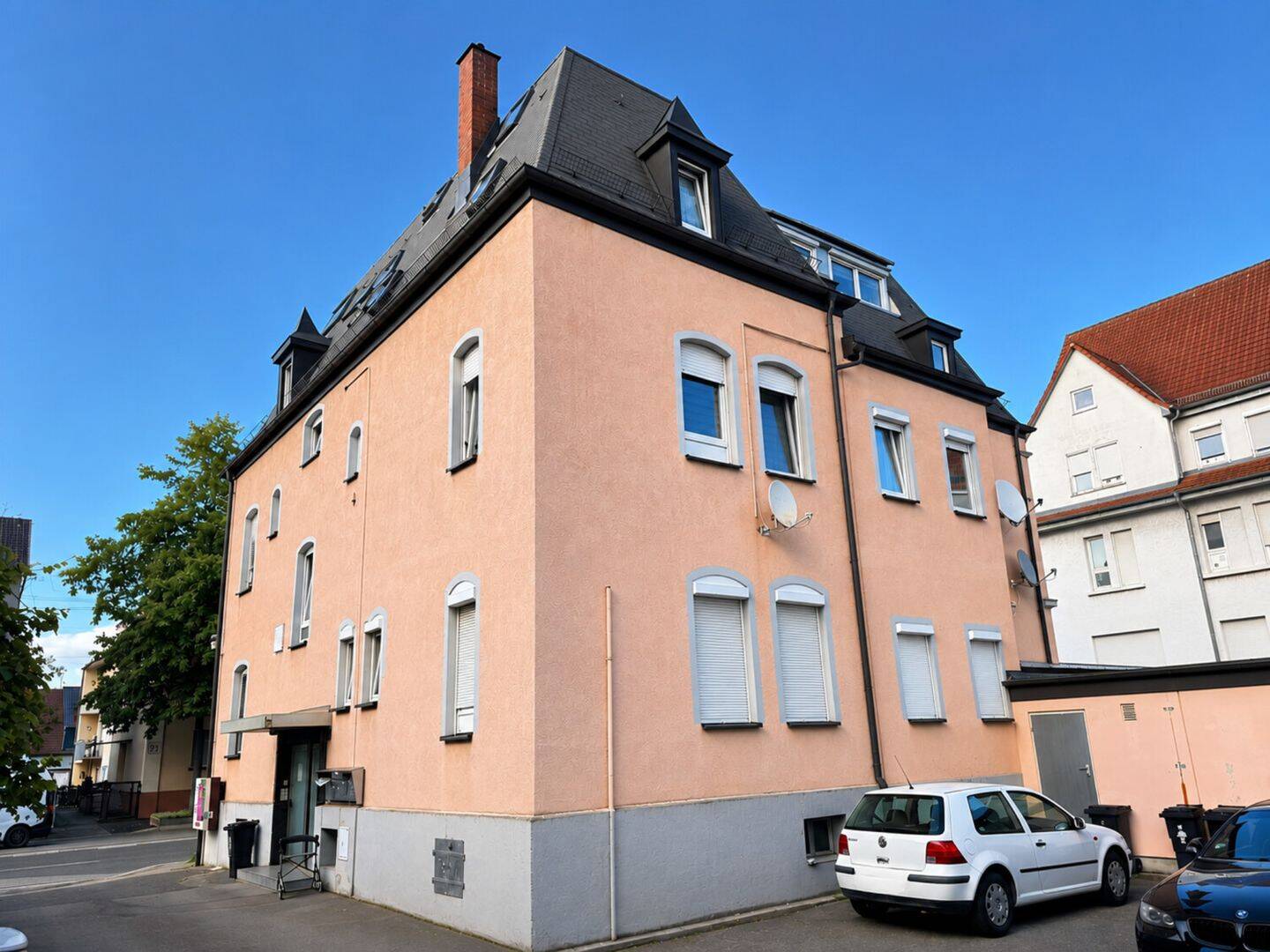 Mehrfamilienhaus mit Gaststätte, 6 Einheiten und Wertsteigerungschance !!!, 73033 Göppingen