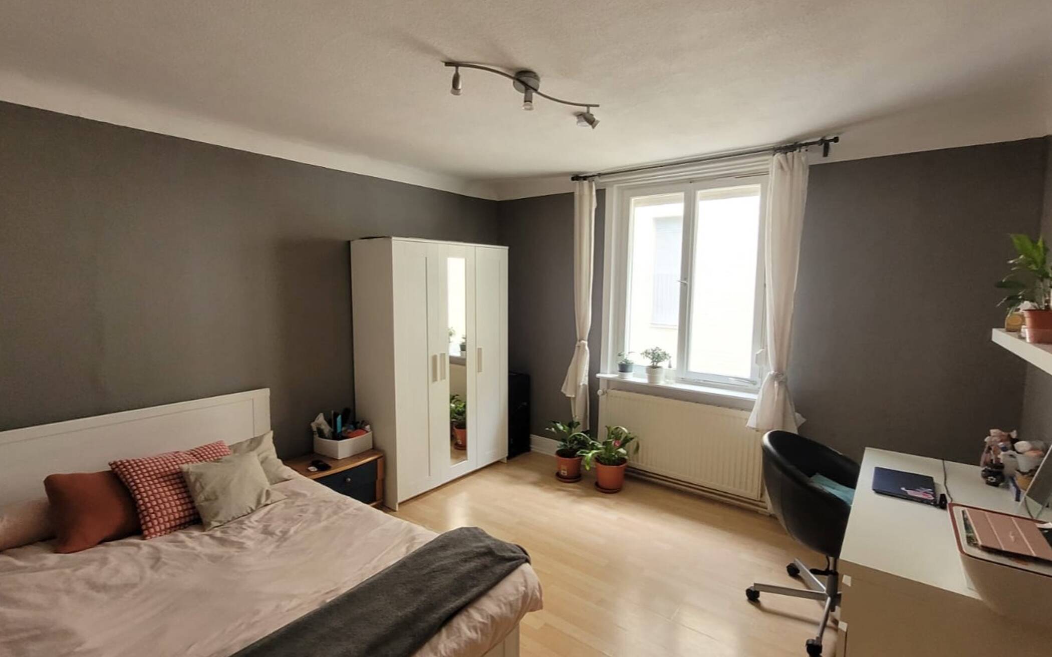 möbliertes WG Zimmer Stuttgart West für Wohnen auf Zeit ab 1 Monat, 70193 Stuttgart (Nord West)