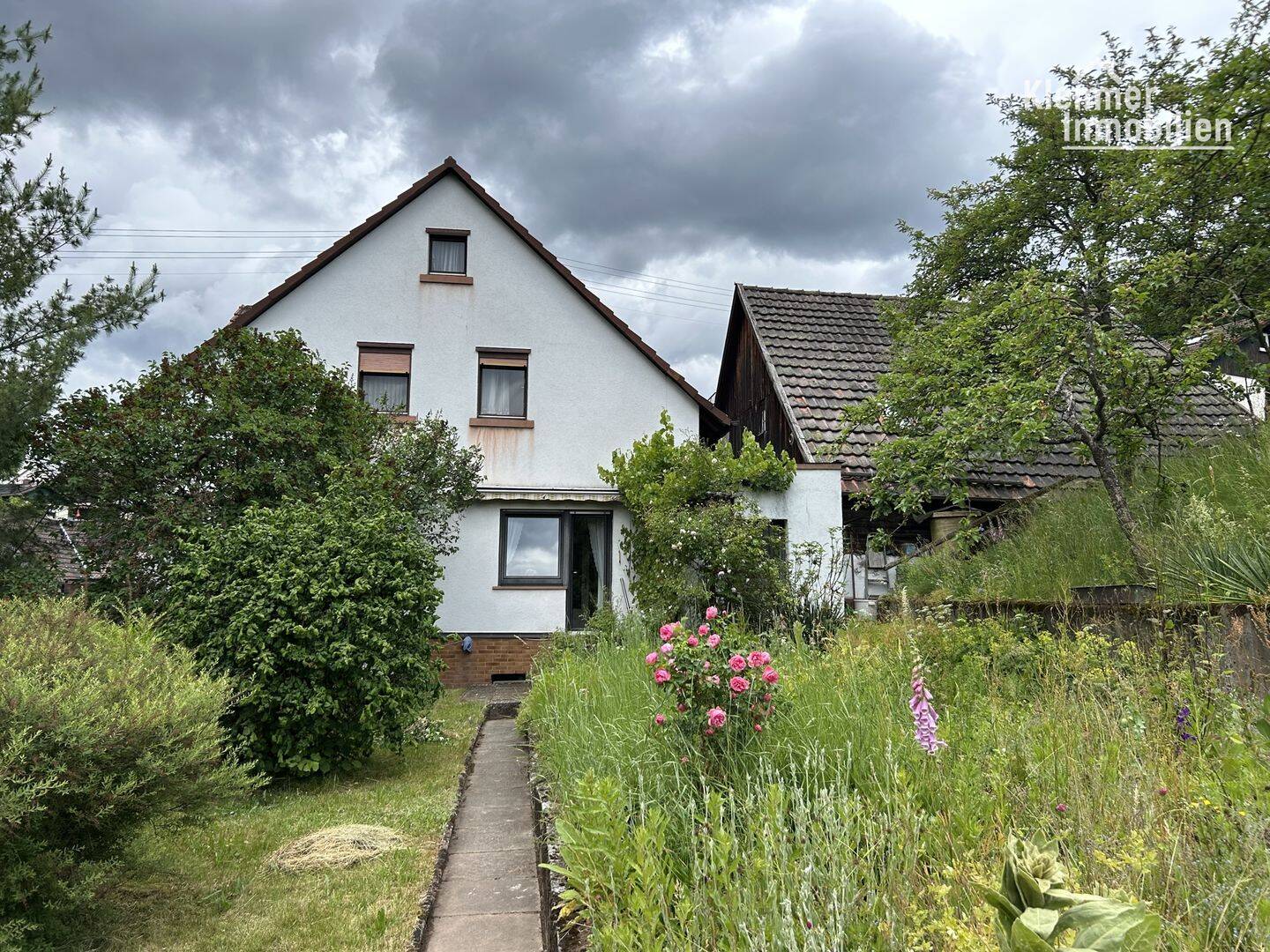 Einfamilienhaus im Spessart mit Potenzial auf weitläufigem Grundstück, 97816 Lohr a. Main (Lohr)