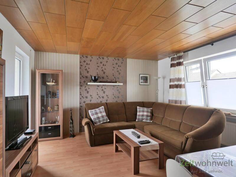 (EF1258_M) Kassel-Stadt: Philippinenhof/Warteberg, ruhige möblierte Wohnung mit Holzvertäfelung und Balkon