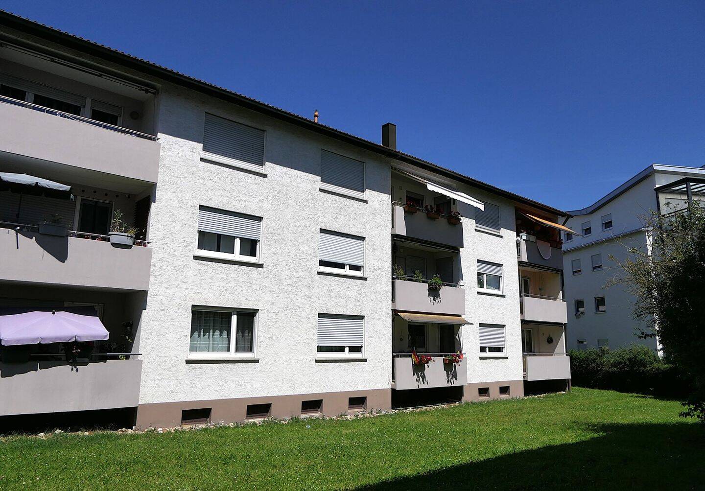 Bezugsfreie 3-Zi.-Wohnung in ruhiger Ortsrandlage mit Südbalkon und Blick ins Grüne, 73249 Wernau (Neckar)