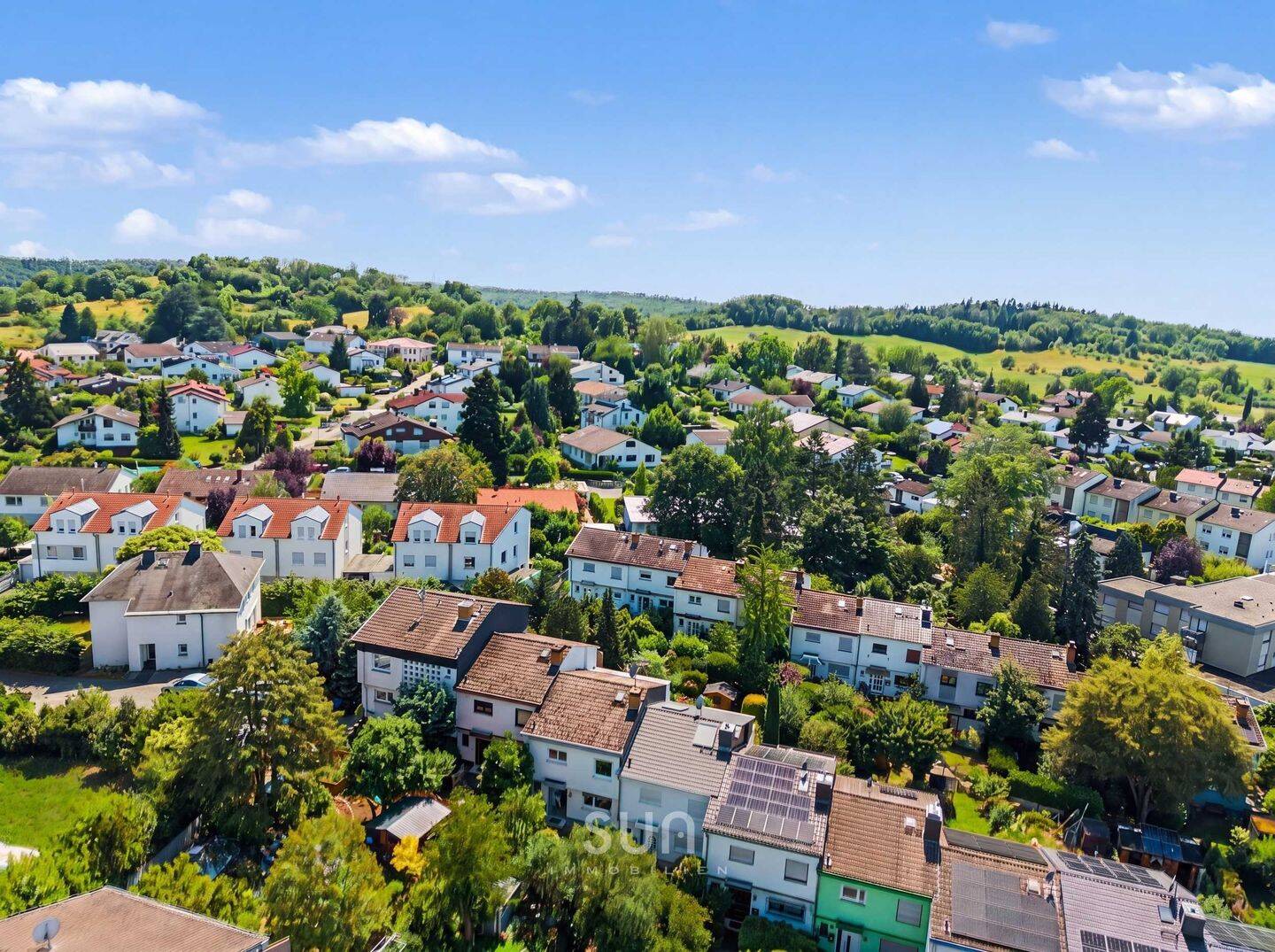 WO STILLE ZUM LUXUS WIRD – Reihenmittelhaus am autofreieren Wohnweg, 64380 Roßdorf