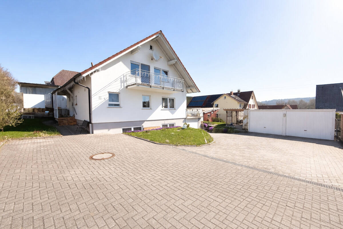 Familienglück in guter Lage, 78661 Dietingen