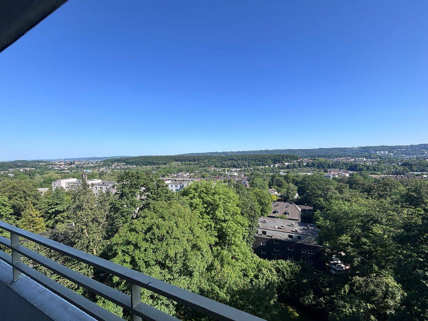 2-Zimmer-Wohnung mit Balkon, Stellplatz, Aufzug und Keller in Wuppertal, 42109 Wuppertal (Elberfeld)