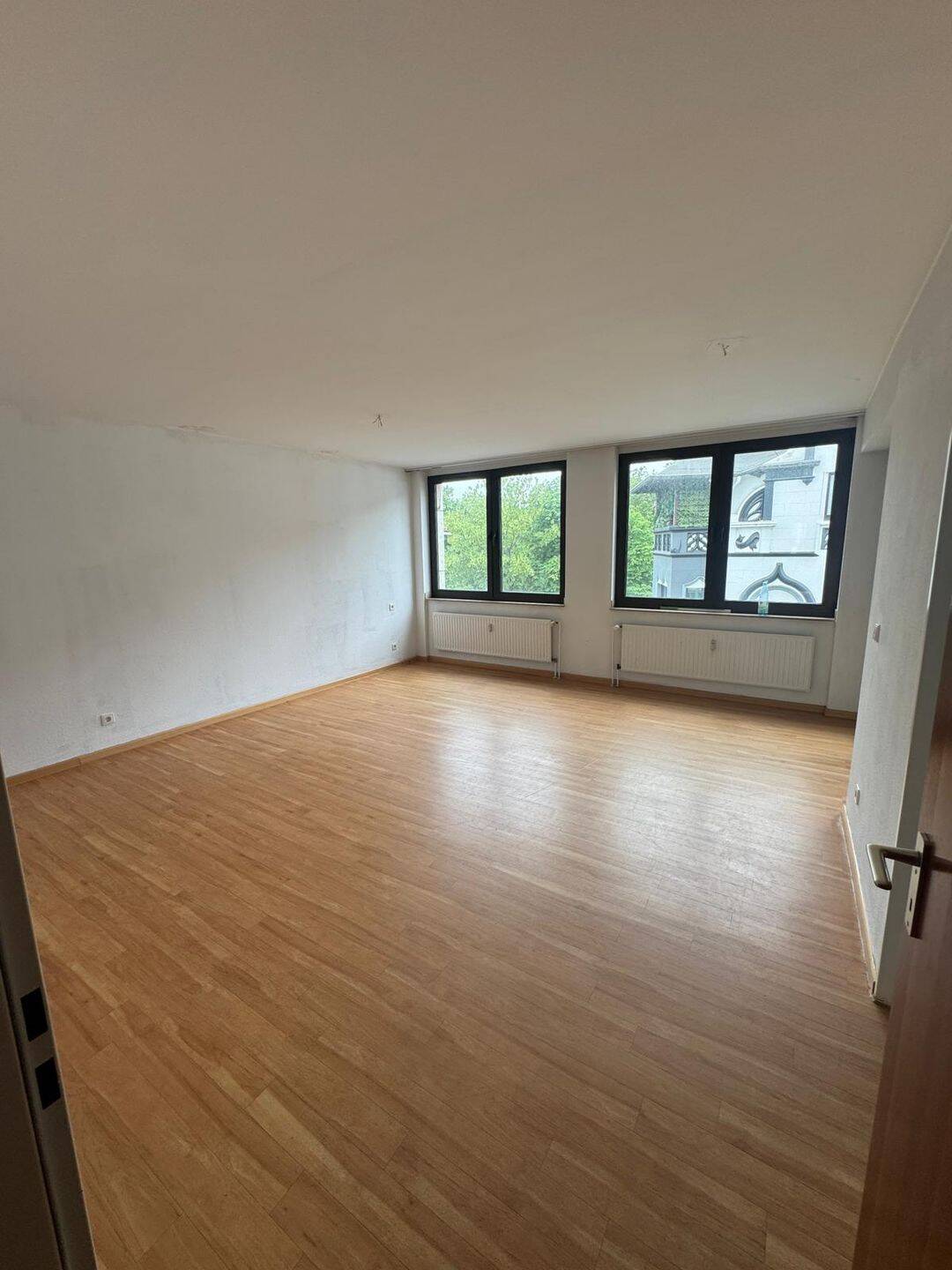 Familienfreundliche 3,5-Zimmer-Wohnung mit Balkon in Duisburg-Mitte, 47051 Duisburg (Altstadt Dellviertel Duissern Kaßlerfeld)