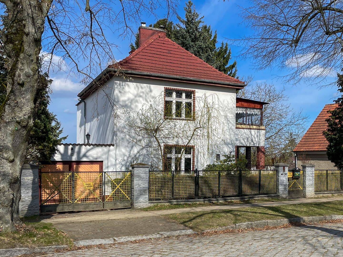 Renovierungsbedürftiges Haus mit viel Platz – Mehrgenerationenwohnen möglich, 16341 Panketal