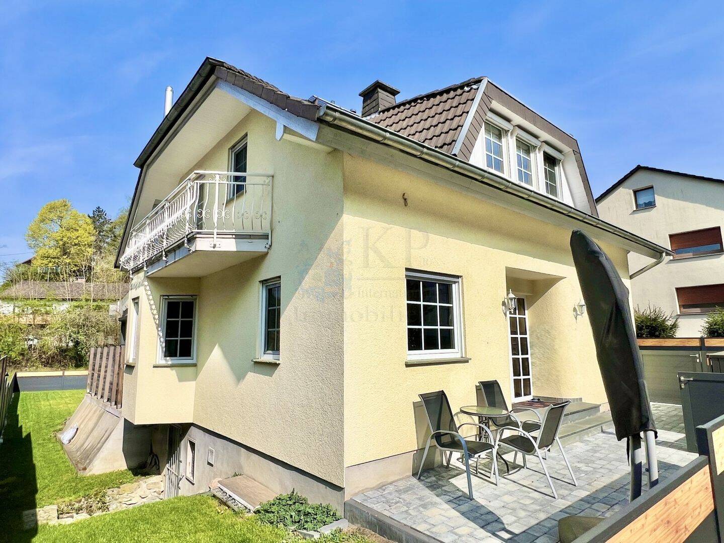 EPPSTEIN: CHARMANTES + EINMALIGES EFH MIT SOMMERGARTEN, SAUNA & TRAUMGRUNDSTÜCK, 65817 Eppstein