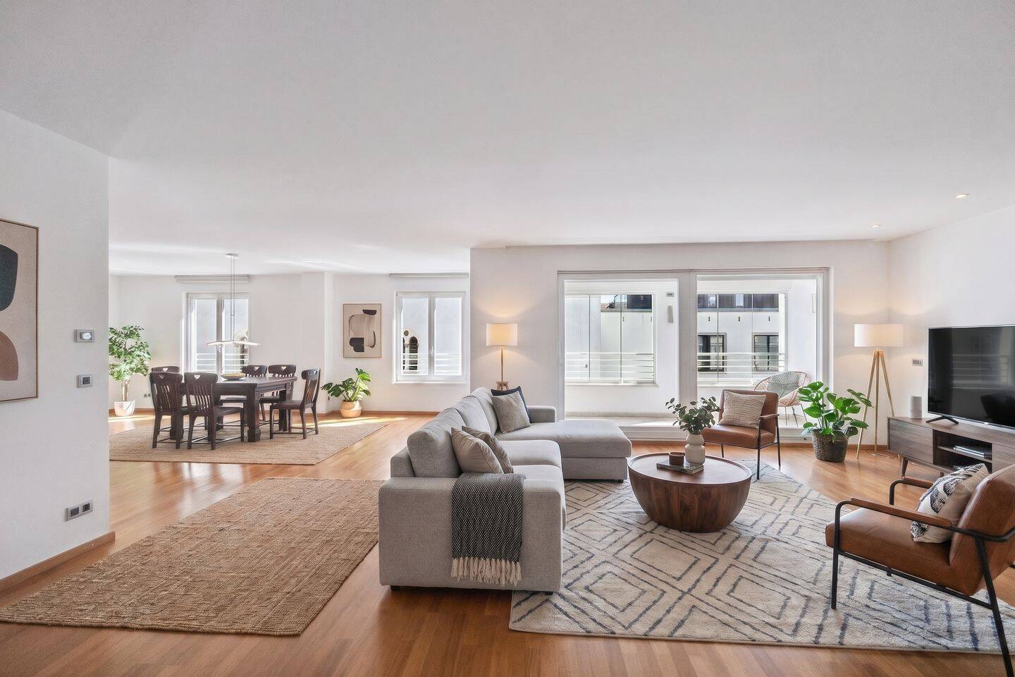 Ästhetik. Privatsphäre. Weite. Exklusive Etagen-Residenz mit drei Loggien, 80799 München (Maxvorstadt Schwabing-Freimann Schwabing-West)