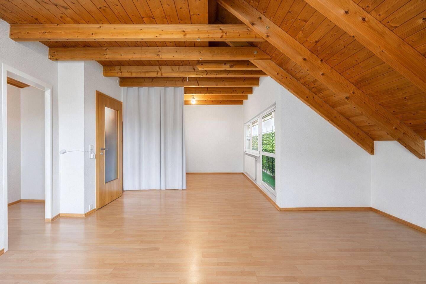 Maisonettewohnung mit Weitblick – ruhige Lage und langfristig vermietet, 88326 Aulendorf