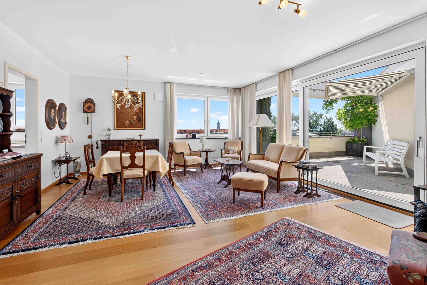 Exklusives Penthouse in Langenau mit 4 Zimmern und zwei Tiefgaragenstellplätzen, 89129 Langenau