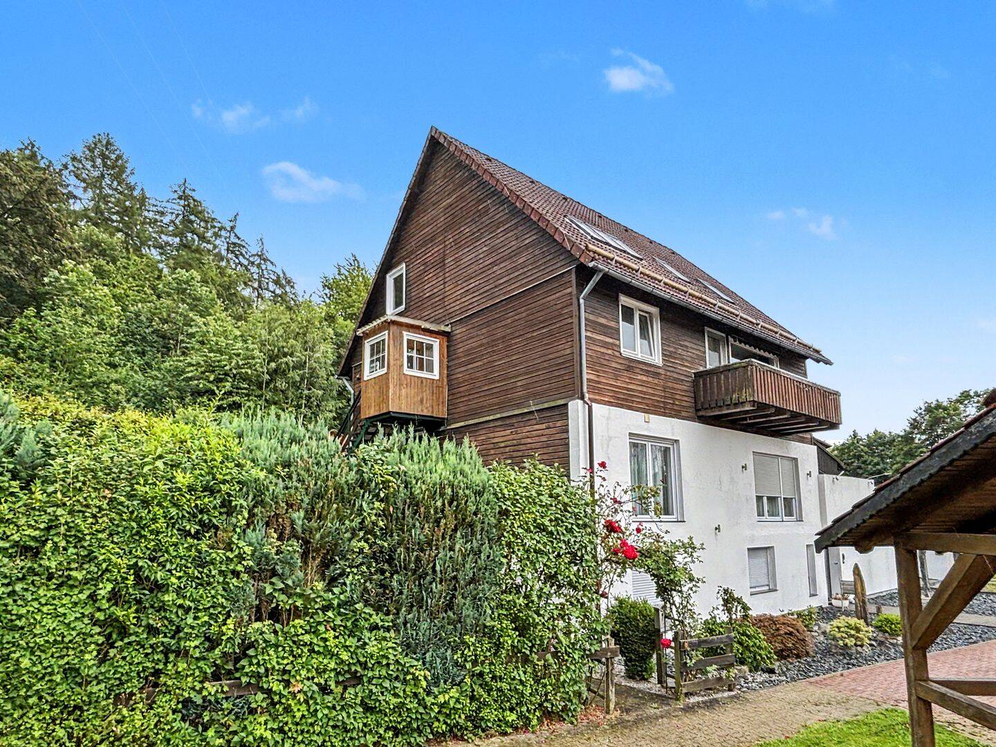 Raum für die schönen Seiten des Lebens: 6-Zimmer-Maisonette mit Balkon und Garten in Bad Grund, 37539 Bad Grund (Harz)