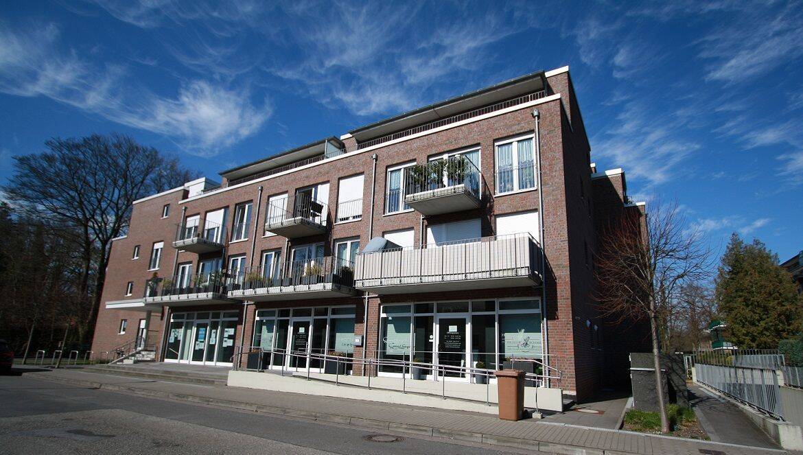 Moderne 2-Zimmer-Komfortwohnung mit Balkon im 2. OG mit Fahrstuhl!, 25451 Quickborn