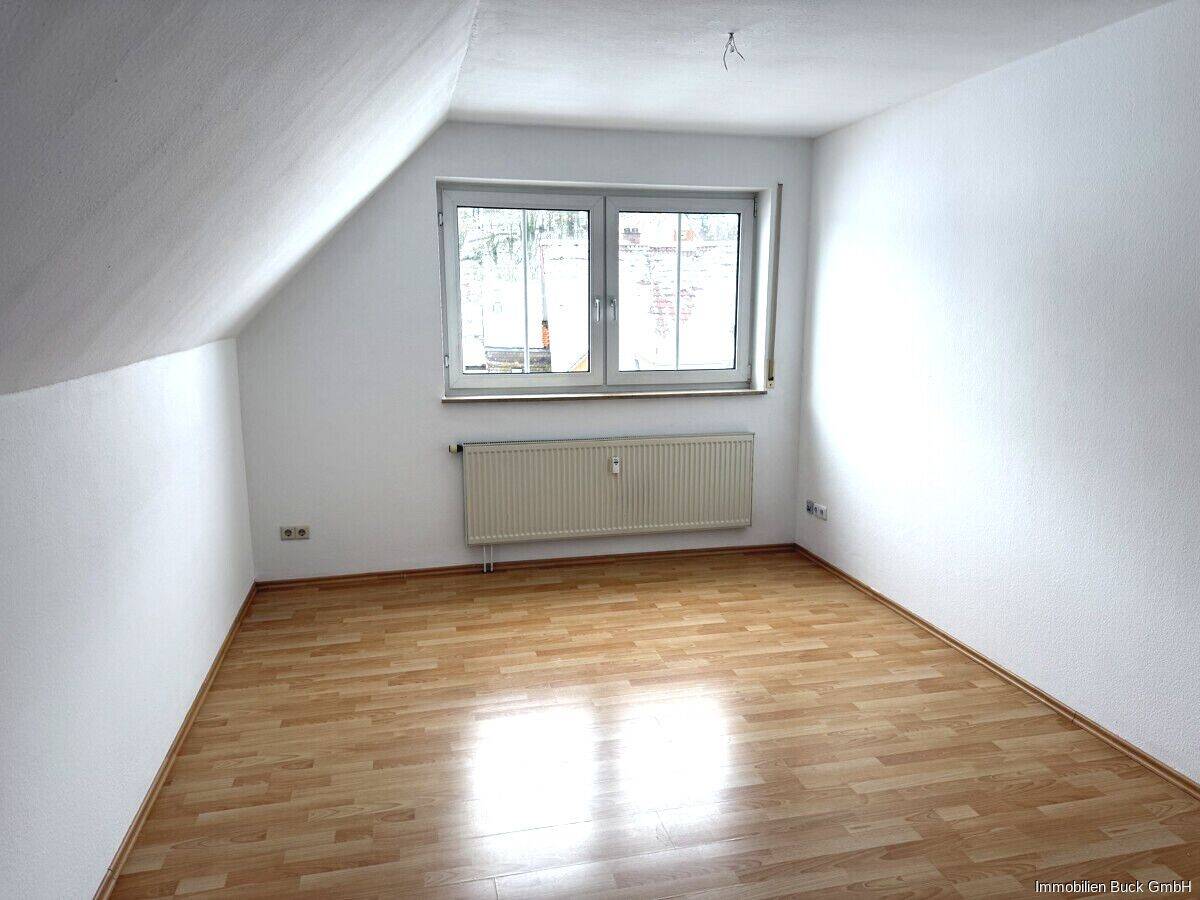 Studenten aufgepasst! Schöne 1-Zimmerwohnung im DG in zentraler Lage, 73312 Geislingen an der Steige
