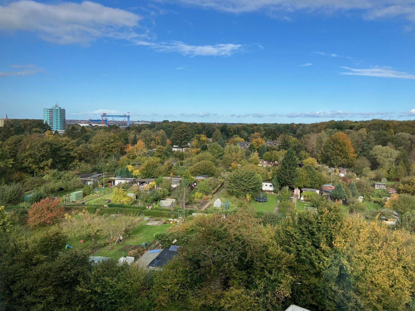 Weitblick über Kiel – Geräumige 3,5 Zimmer mit Balkon, 24147 Kiel (Elmschenhagen-Nord)