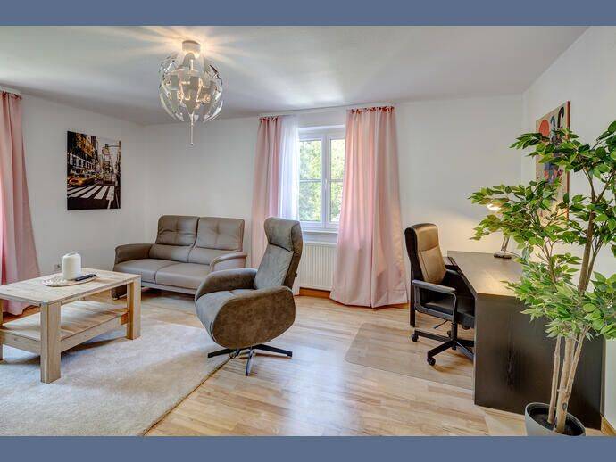 Möbliert: Nähe Rotkreuzplatz, gut geschnittene 2-Zi Wohnung, 80634 München (Neuhausen-Nymphenburg)