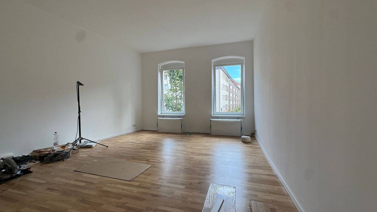 Berfristete, frisch sanierte 2-Raumwohnung mit Einbauküche und Wannenbad !, 13088 Berlin (Pankow)