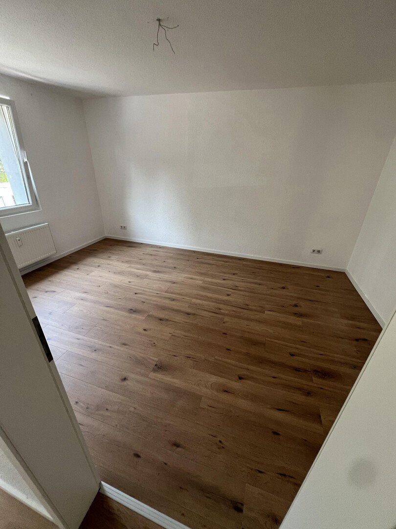 Sanierte und helle 2-Zimmerwohnung m. gr. Wohnküche + Duschbad, 46240 Bottrop (Boy Eigen)
