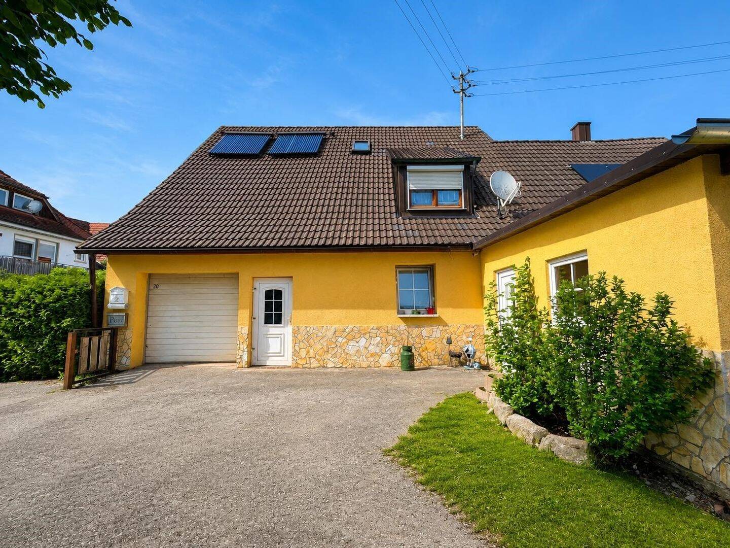 Generationenhaus mit großem Grundstück und zusätzlichem Bauplatzpotenzial, 74579 Fichtenau