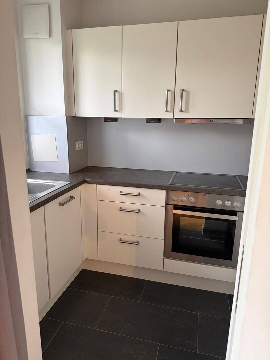 Gemütliche 2 Zimmer-Wohnung mit großem Balkon, 81925 München (Bogenhausen)