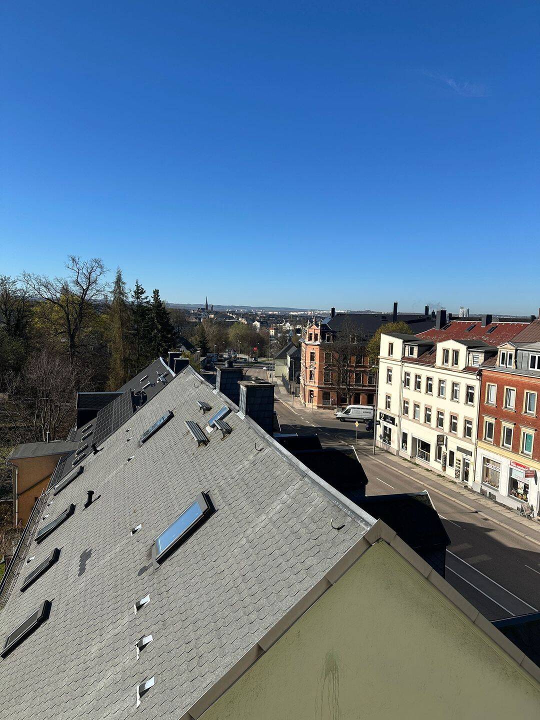 Geräumige Dachgeschosswohnung in Chemnitz – Perfekt für Familien!, 9131 Chemnitz (Ebersdorf Hilbersdorf)