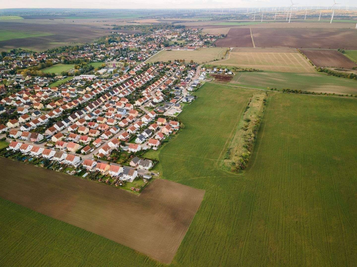 Stadtnah leben, entspannt wohnen, 6179 Teutschenthal