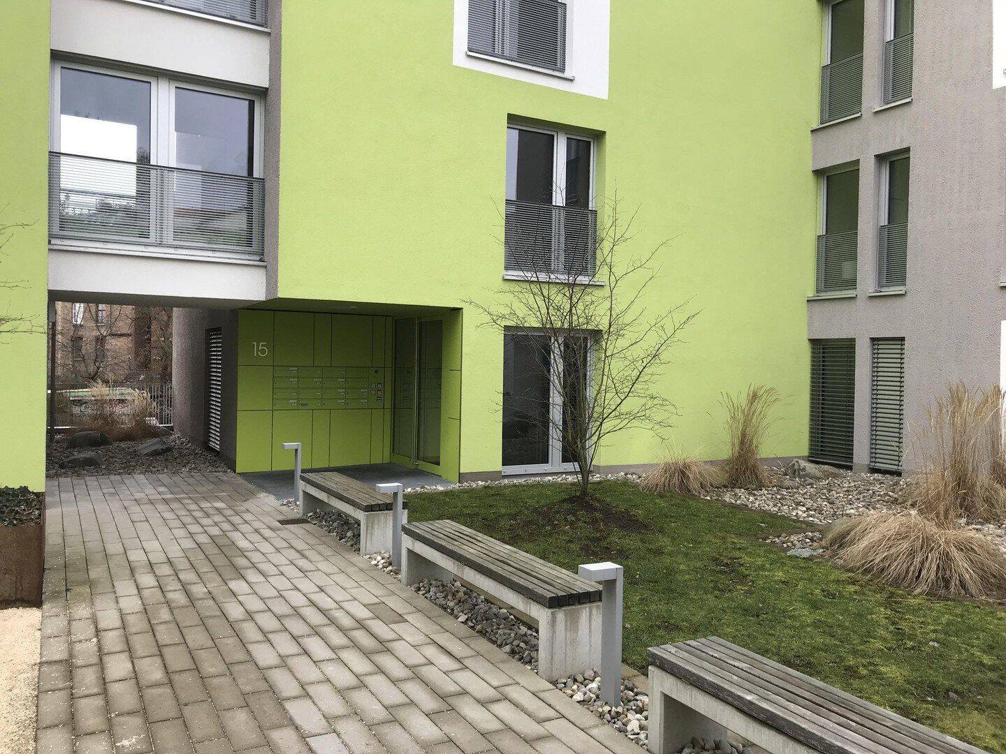 Provisionsfrei von Privat! Bezugsfreie 2,5 Zi. ETW mit EBK, Balkon,Aufzug u. TG Stellplatz, 89075 Ulm (Böfingen Eselsberg Mitte Oststadt Söflingen)