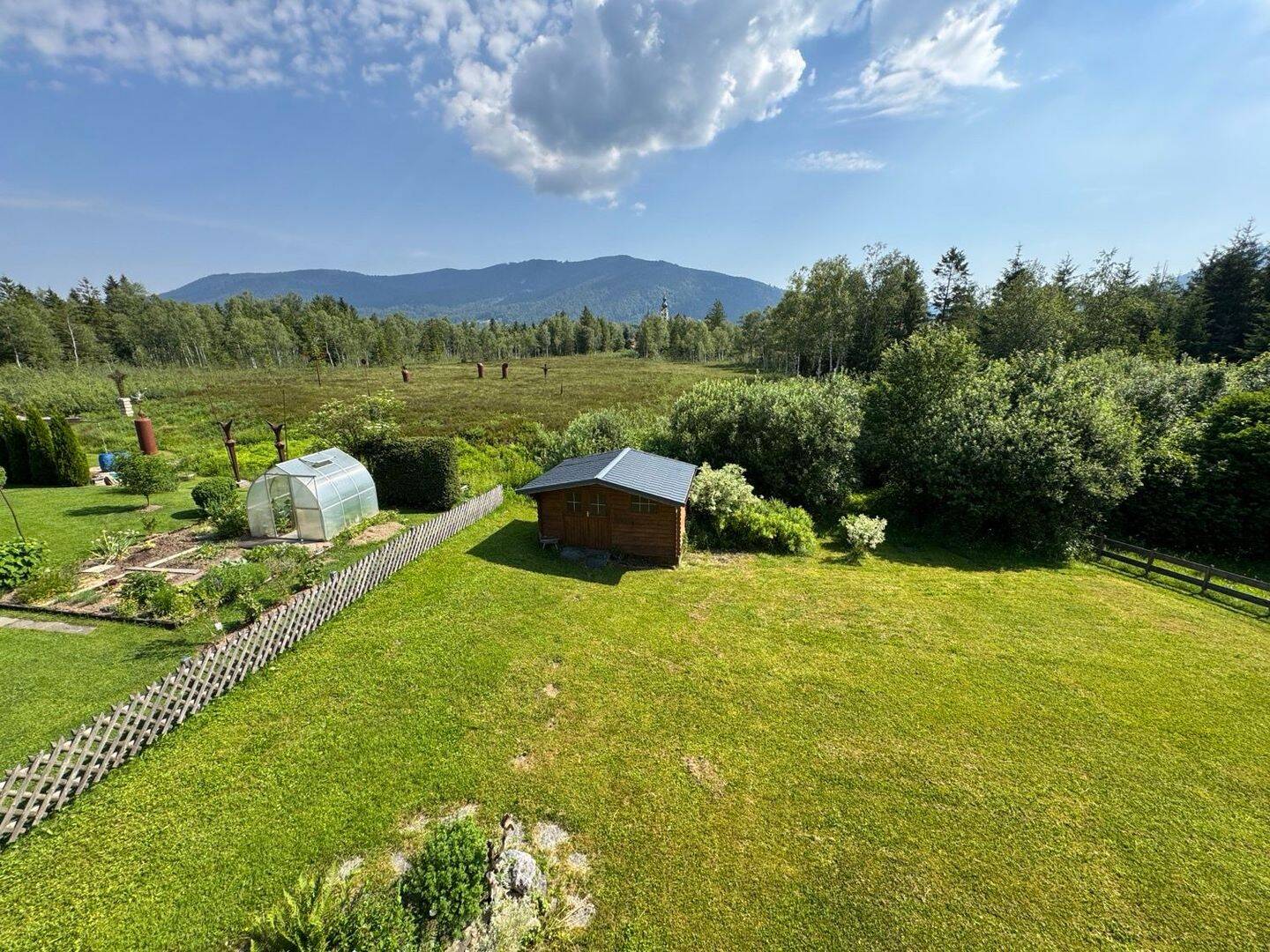 Stille, helle 3-Zi.-Maisonette-ETW am Naturrand mit freiem Landschaftsblick mit Möbel und Stellplatz, 83334 Inzell